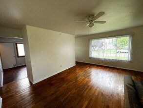 1490 Brady Ave in Burton, MI - Building Photo - Building Photo