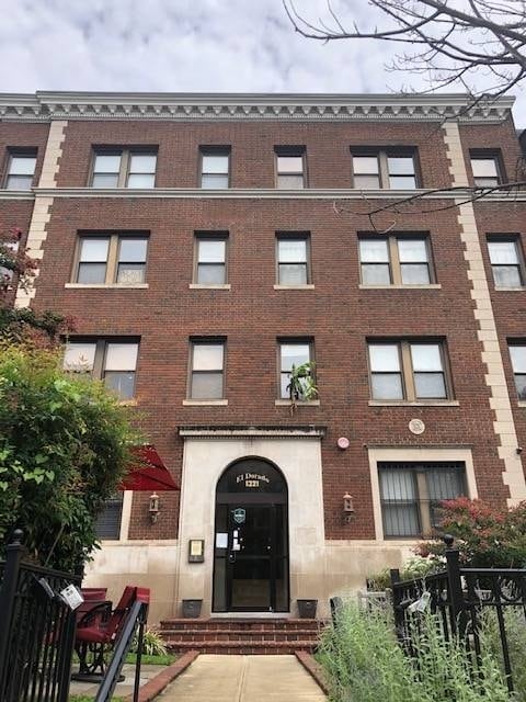 1321 Fairmont St NW in Washington, DC - Building Photo - Building Photo