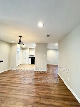 2909 Sun Valley St in Irving, TX - Building Photo - Building Photo