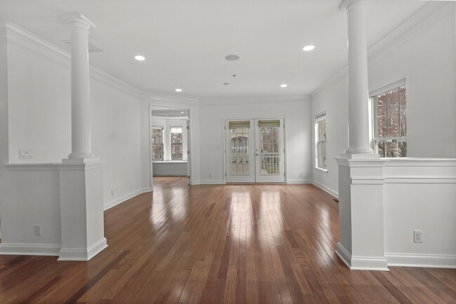 property at 104 Osprey Ct