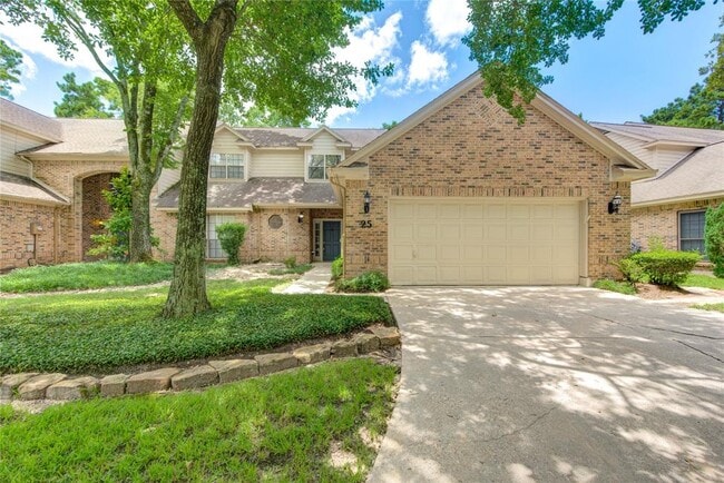 25 Fairway Oaks Pl
