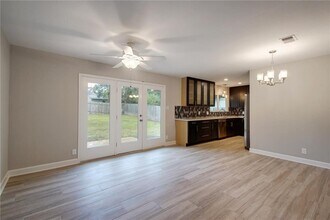 8808 Clarewood Dr in Austin, TX - Building Photo - Building Photo