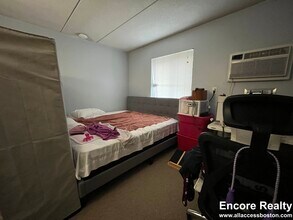 80 Gardner St, Unit 33 in Boston, MA - Foto de edificio - Building Photo