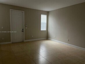 2929 SW 119th Way in Miramar, FL - Building Photo - Building Photo