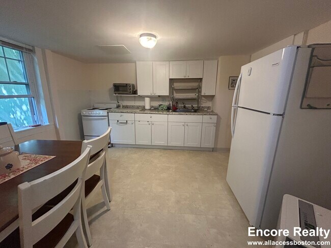 20 Stedman St, Unit G