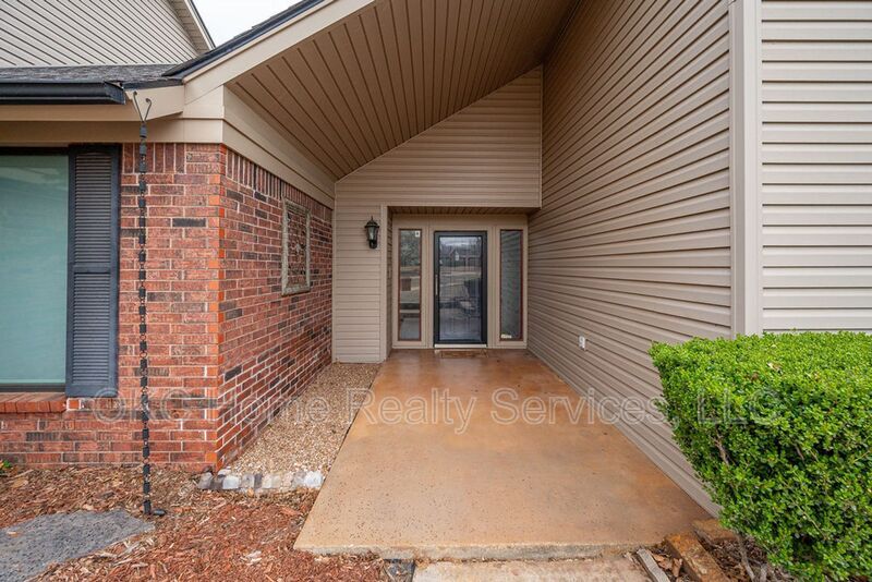 4220 Cherry Hill Ln in Oklahoma City, OK - Building Photo