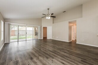 6514 Summer Cove Dr in Riverview, FL - Building Photo - Building Photo