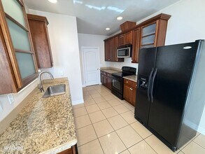 7116 W Mead Ave in Yakima, WA - Building Photo - Building Photo