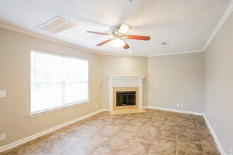 654 Mable Dr in La Vergne, TN - Building Photo - Building Photo