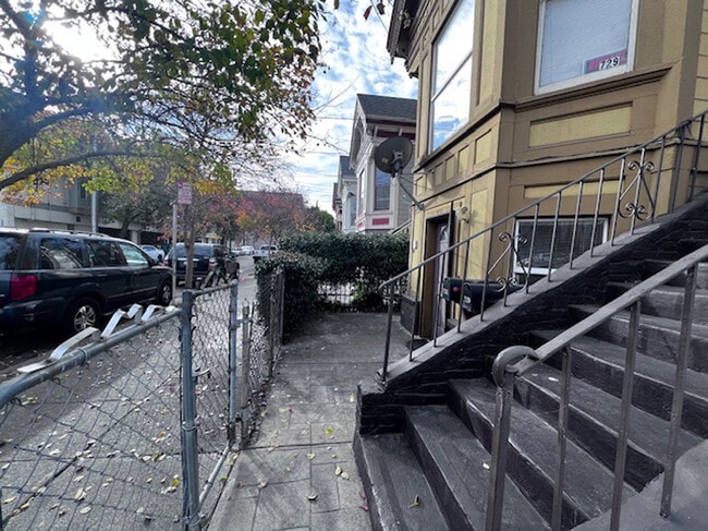 731 Willow St in Oakland, CA - Foto de edificio - Building Photo