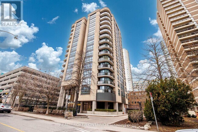 40-740 Rosehill Ave