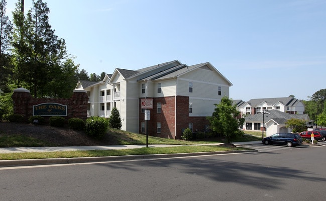 The Oaks at Brier Creek in Raleigh, NC - Foto de edificio - Building Photo