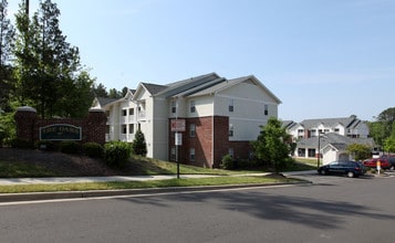 The Oaks at Brier Creek in Raleigh, NC - Foto de edificio - Building Photo