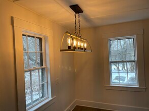 183 Washington St, Unit 183A in Dover, NH - Foto de edificio - Building Photo