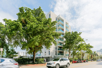 Mirador 1035 in Miami, FL - Building Photo - Building Photo