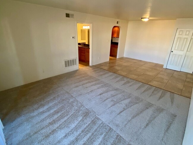 8500 E Indian School Rd in Scottsdale, AZ - Building Photo - Building Photo