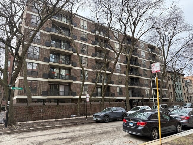 property at 2600 N Hampden Ct