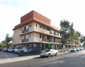 1915 W 22nd St in Los Angeles, CA - Building Photo - Building Photo