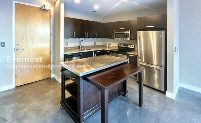 600 12th Ave S in Nashville, TN - Building Photo - Building Photo