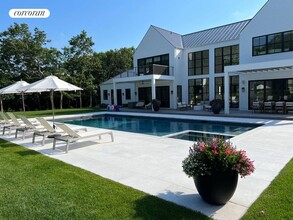 261 Toppings Path in Sagaponack, NY - Building Photo - Building Photo