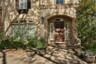 11722 Spriggs Way in Houston, TX - Building Photo - Building Photo