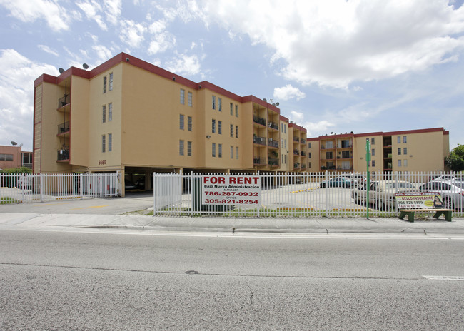 6680 W 2nd Ct in Hialeah, FL - Building Photo - Building Photo