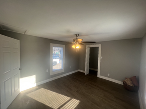 2019 Beaver Ln in San Antonio, TX - Building Photo - Building Photo