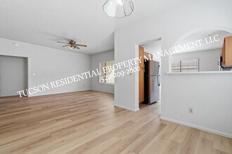 701 W Oakley Pl in Tucson, AZ - Building Photo - Building Photo