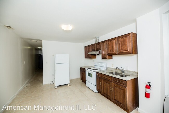 2516 N Charles St in Baltimore, MD - Foto de edificio - Building Photo