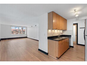 2800 W 44th St in Minneapolis, MN - Building Photo - Building Photo