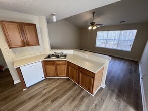 204 Hawkridge Pl in Goose Creek, SC - Building Photo - Building Photo