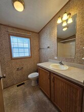 6 Evergreen Ln in Weedsport, NY - Foto de edificio - Building Photo