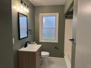 18702 Arrowhead Ave in Cleveland, OH - Building Photo - Building Photo