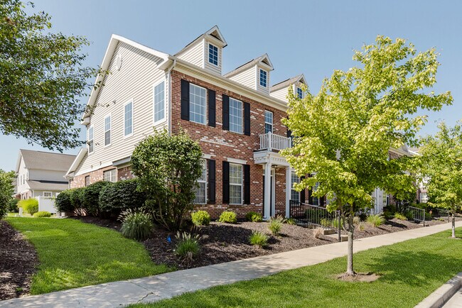 13521 Erlen Dr in Fishers, IN - Foto de edificio - Building Photo