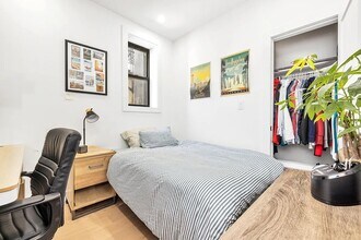 107 First Avenue, Unit 7 in New York, NY - Building Photo - Building Photo