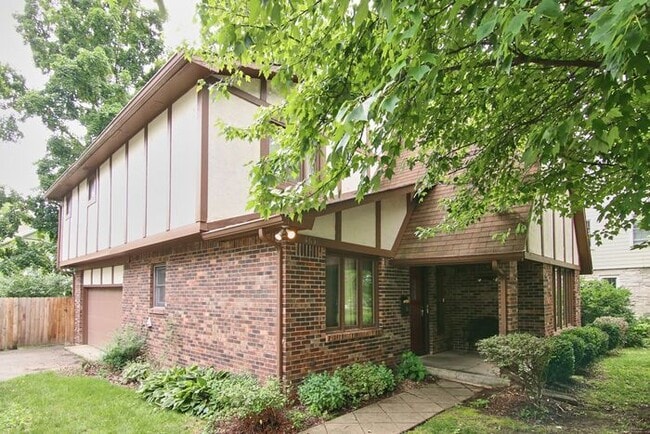 4631 Graceland Ave in Indianapolis, IN - Building Photo - Building Photo