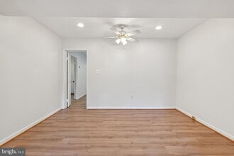 3881 Persimmon Cir in Fairfax, VA - Building Photo - Building Photo