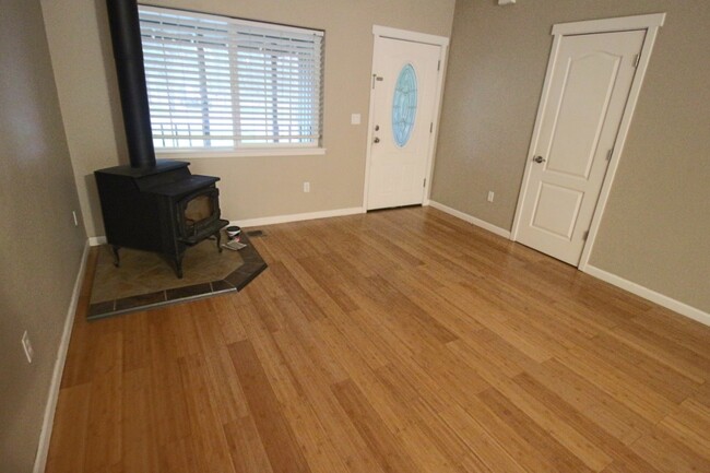 56083 Gothard Way in Bend, OR - Building Photo - Building Photo