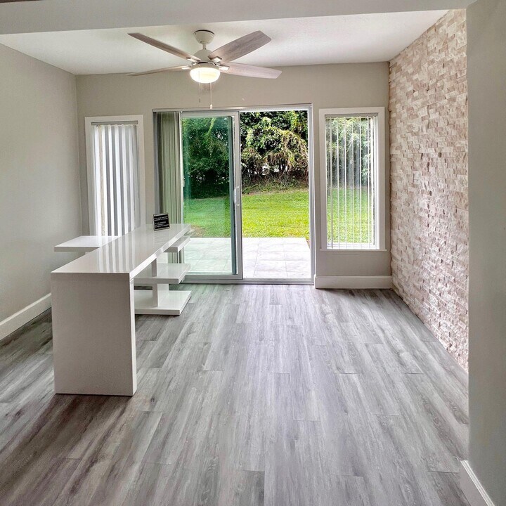 18745 Candlewick Dr in Boca Raton, FL - Building Photo