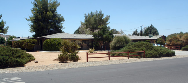 20451 Sago Rd in Apple Valley, CA - Building Photo - Building Photo