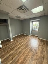 350 S Sparta Ave in Sparta, NJ - Foto de edificio - Building Photo