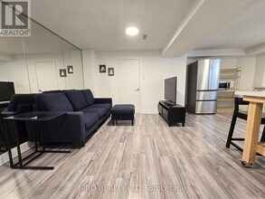 10 Lonborough Ave in Toronto, ON - Building Photo - Building Photo