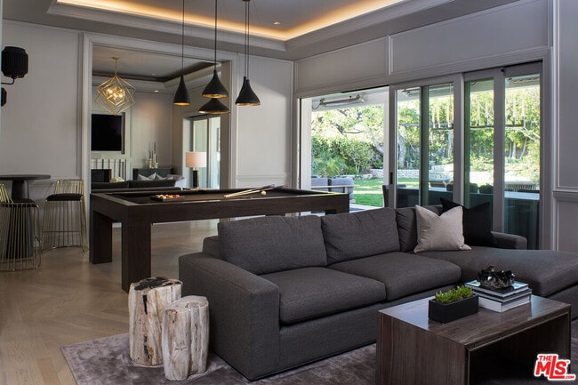 14939 La Cumbre Dr in Los Angeles, CA - Building Photo - Building Photo