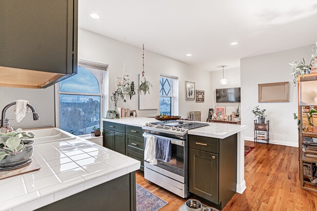 property at 1648 Winona Ct