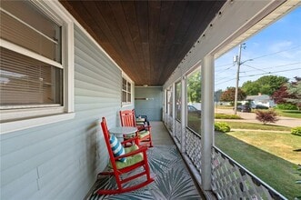 9 Woodlund Ave in Westerly, RI - Building Photo - Building Photo