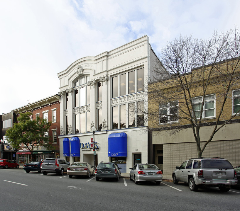 80-88 Elm St in Waterville, ME - Foto de edificio