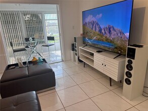 6050 NW 64th Ave in Tamarac, FL - Building Photo - Building Photo