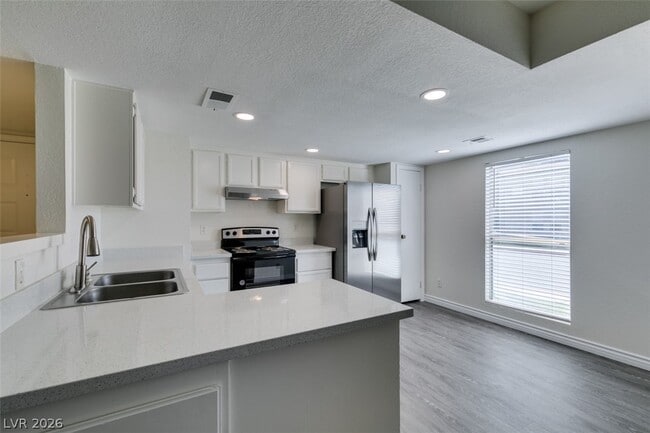 3790 Shirebrook Dr in Las Vegas, NV - Building Photo - Building Photo