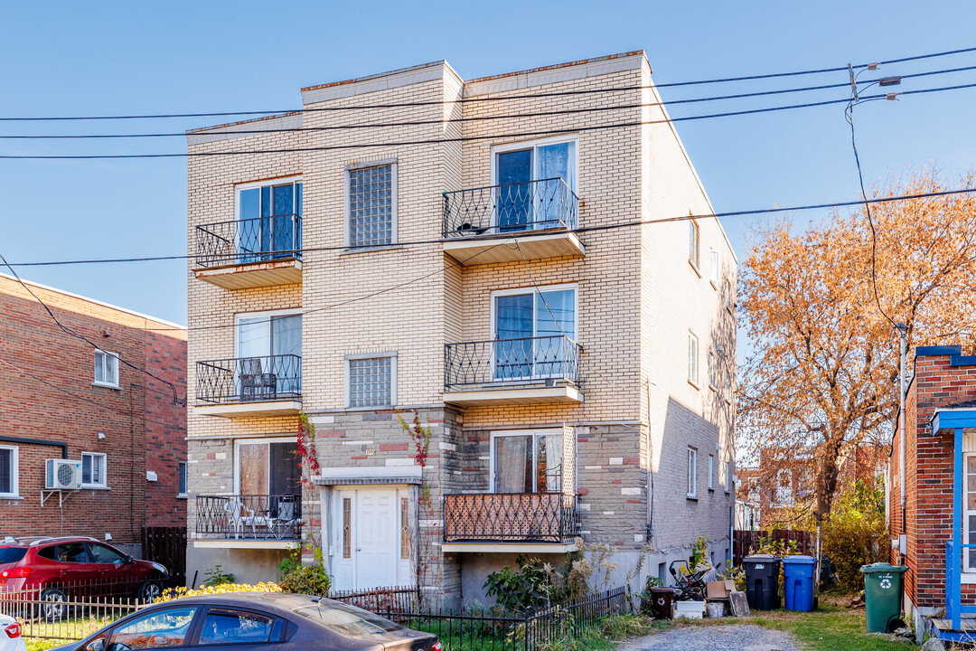 3990 Évangéline Rue in Verdun, QC - Building Photo