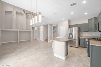 8305 S Brewster Valley St in Las Vegas, NV - Building Photo - Building Photo